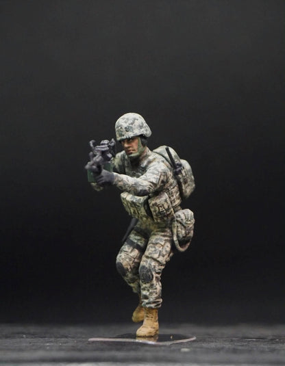 1/35 No Soldier Left Behind MWD Down Hand Painted Military Figure Set, Modern Army Soldiers for Military Diorama, Resin Model Display