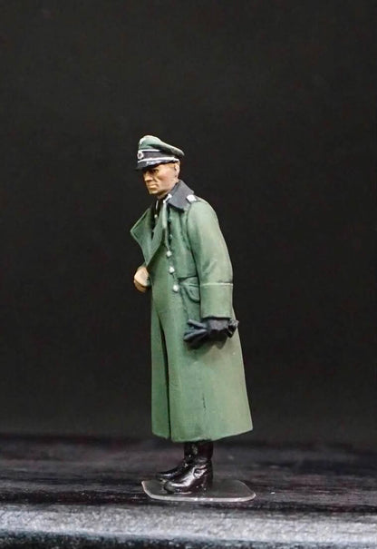 1/35 German Officer WWII Figure Set, Hand Painted Military Miniatures, 4 Resin Figures for WW2 Diorama Display
