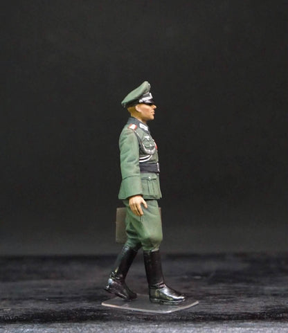 1/35 WWII German Staff Personnel Figure Set, Hand Painted German Officers, 4 Military Miniatures for WW2 Diorama Display