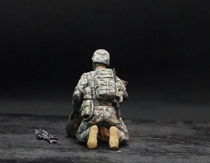 1/35 No Soldier Left Behind MWD Down Hand Painted Military Figure Set, Modern Army Soldiers for Military Diorama, Resin Model Display