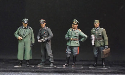 1/35 German Officer WWII Figure Set, Hand Painted Military Miniatures, 4 Resin Figures for WW2 Diorama Display