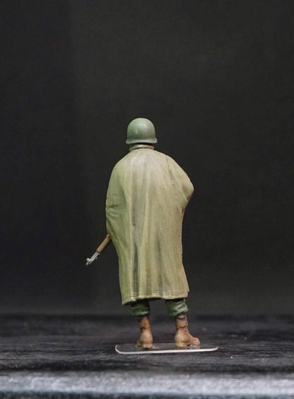 1/35 WWII US Soldiers Rainwear Figure Set, Hand Painted American Army Military Miniatures, 5 Figures for WW2 Diorama