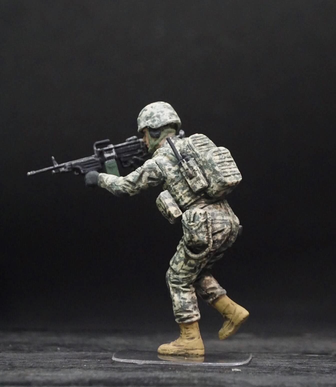 1/35 No Soldier Left Behind MWD Down Hand Painted Military Figure Set, Modern Army Soldiers for Military Diorama, Resin Model Display