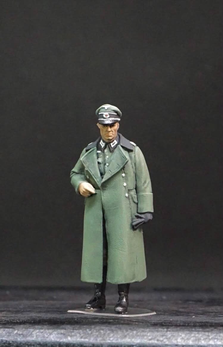 1/35 German Officer WWII Figure Set, Hand Painted Military Miniatures, 4 Resin Figures for WW2 Diorama Display