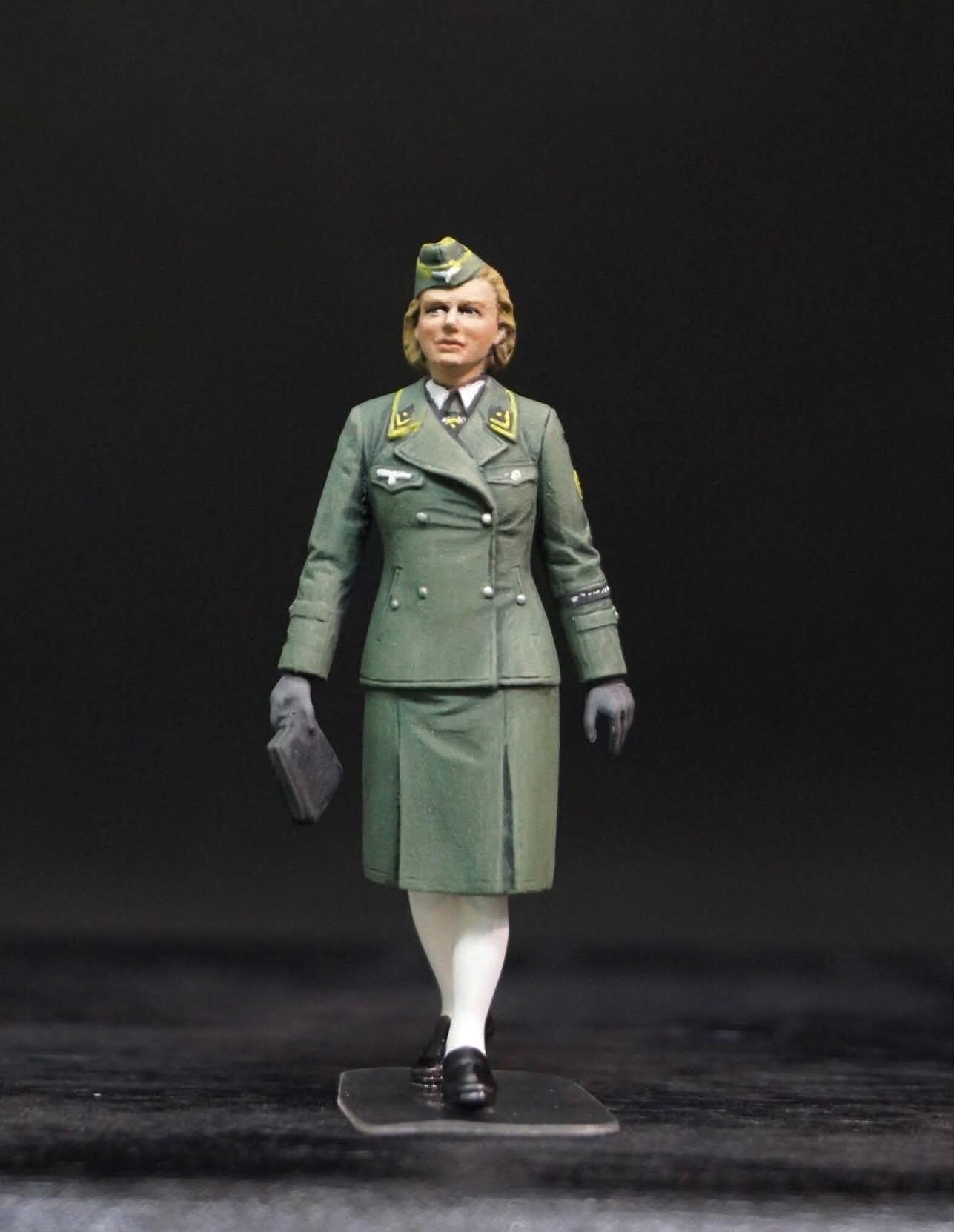 1/35 WWII German Staff Personnel Figure Set, Hand Painted German Officers, 4 Military Miniatures for WW2 Diorama Display
