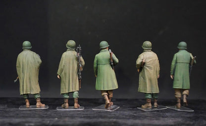 1/35 WWII US Soldiers Rainwear Figure Set, Hand Painted American Army Military Miniatures, 5 Figures for WW2 Diorama
