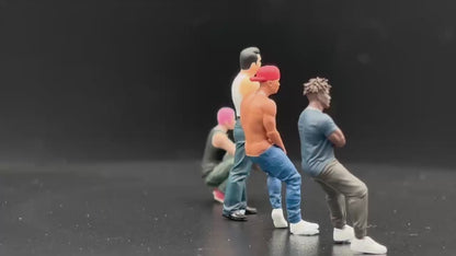 1/64 Realistic Lifestyle Ver 4, 4 People Hand Painted Figures Diecast Diorama