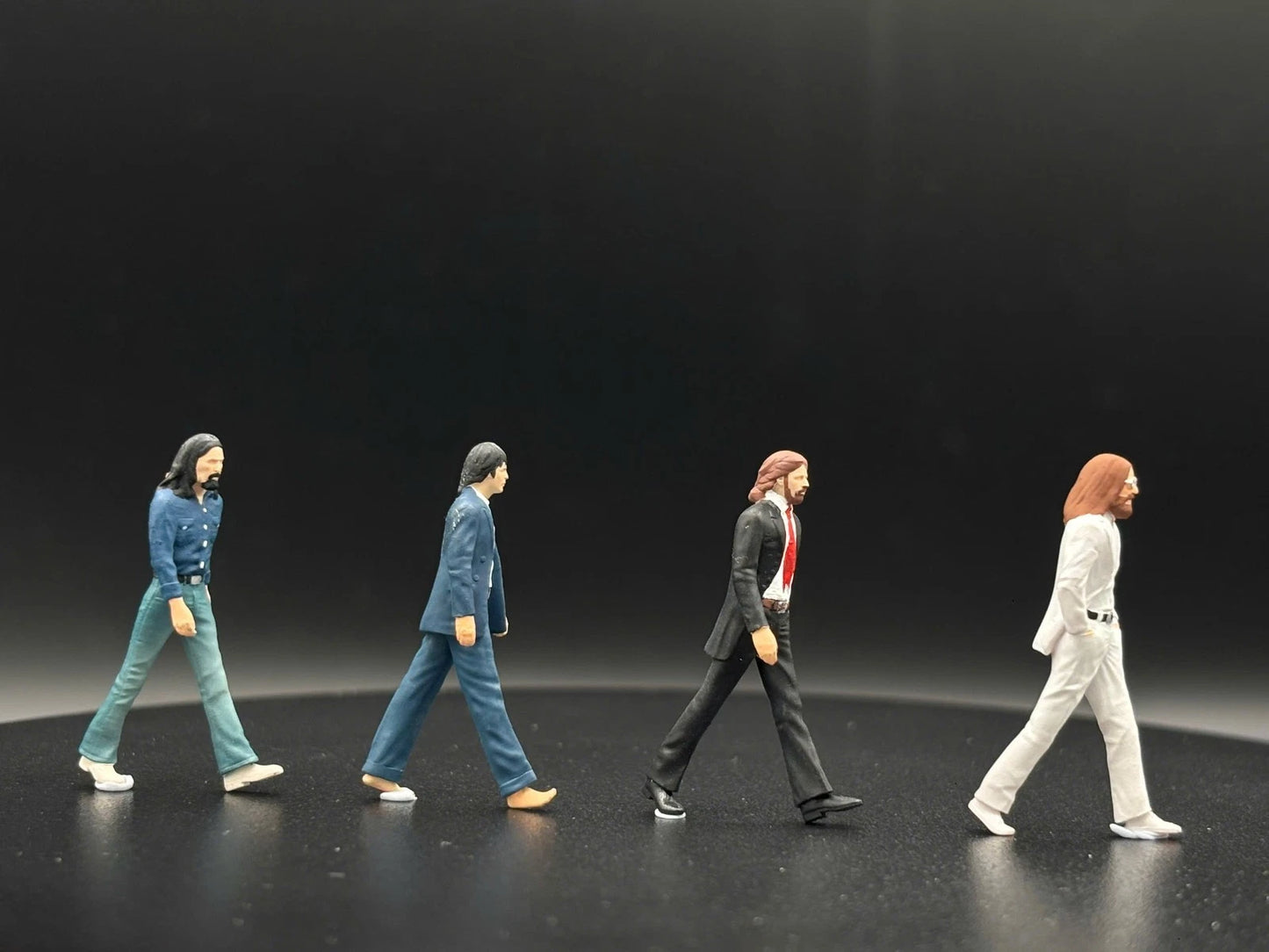 1/64 The Beatles Abbey Road 4 Hand Painted Figures Diecast Diorama Set