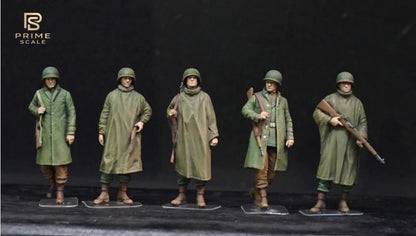 1/35 WWII US Soldiers Rainwear Figure Set, Hand Painted American Army Military Miniatures, 5 Figures for WW2 Diorama