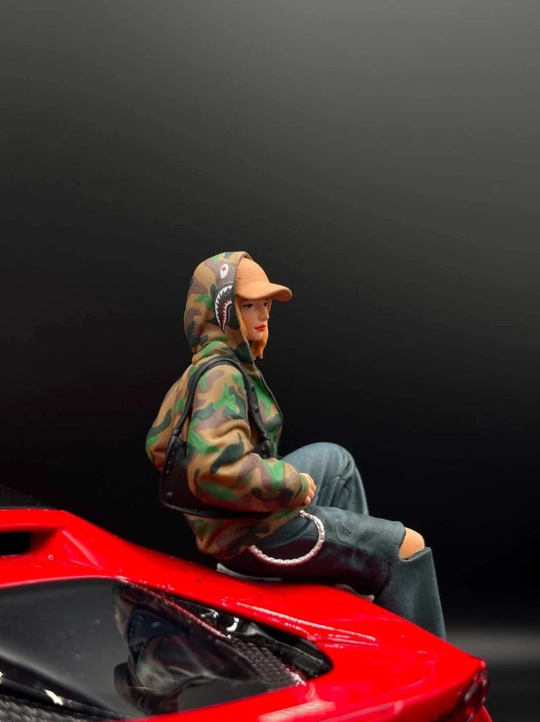 1/18 Streetwear Girl Figure Hypebeast Diorama for Diecast Cars