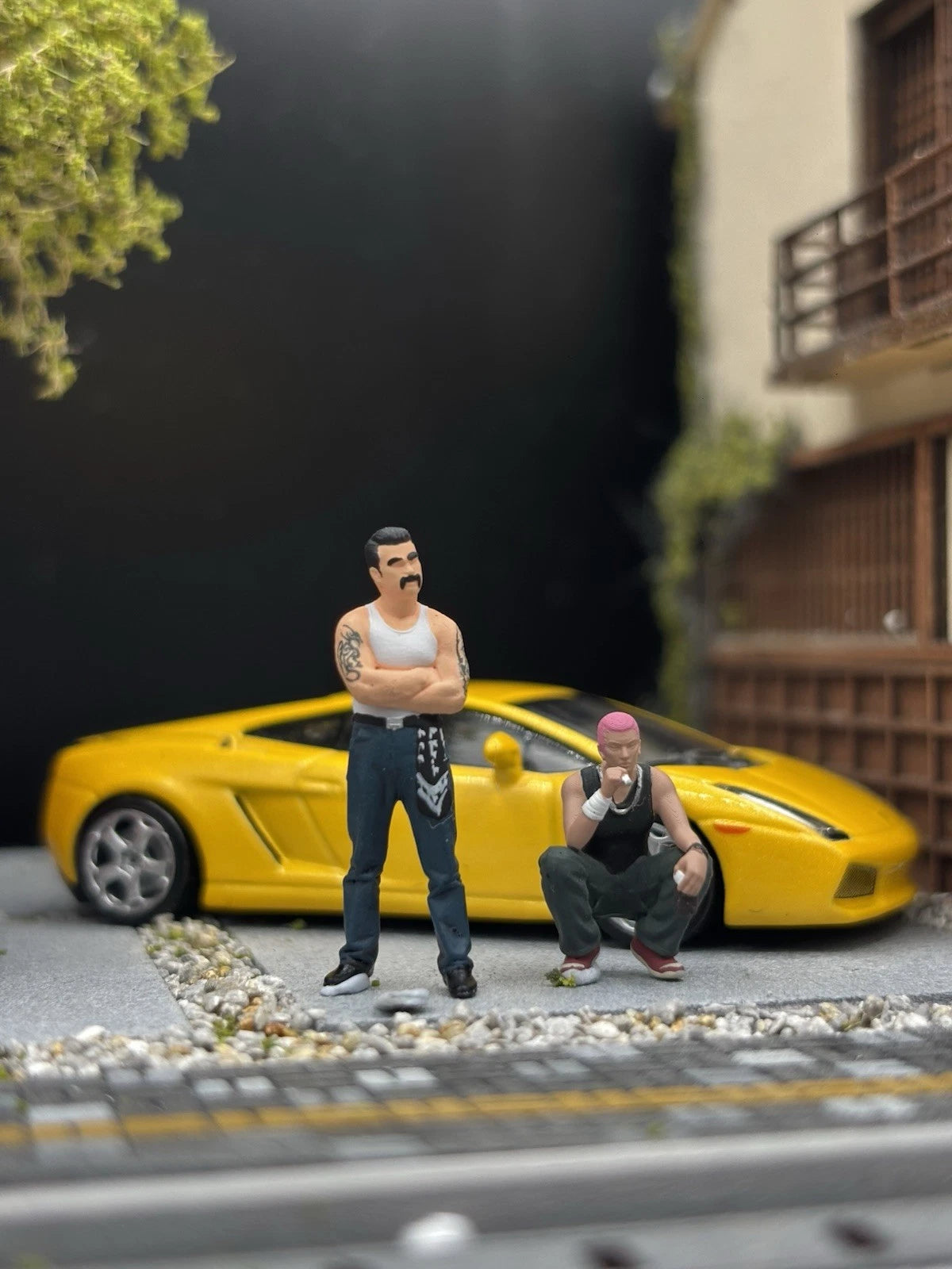 1/64 Realistic Lifestyle Ver 4, 4 People Hand Painted Figures Diecast Diorama
