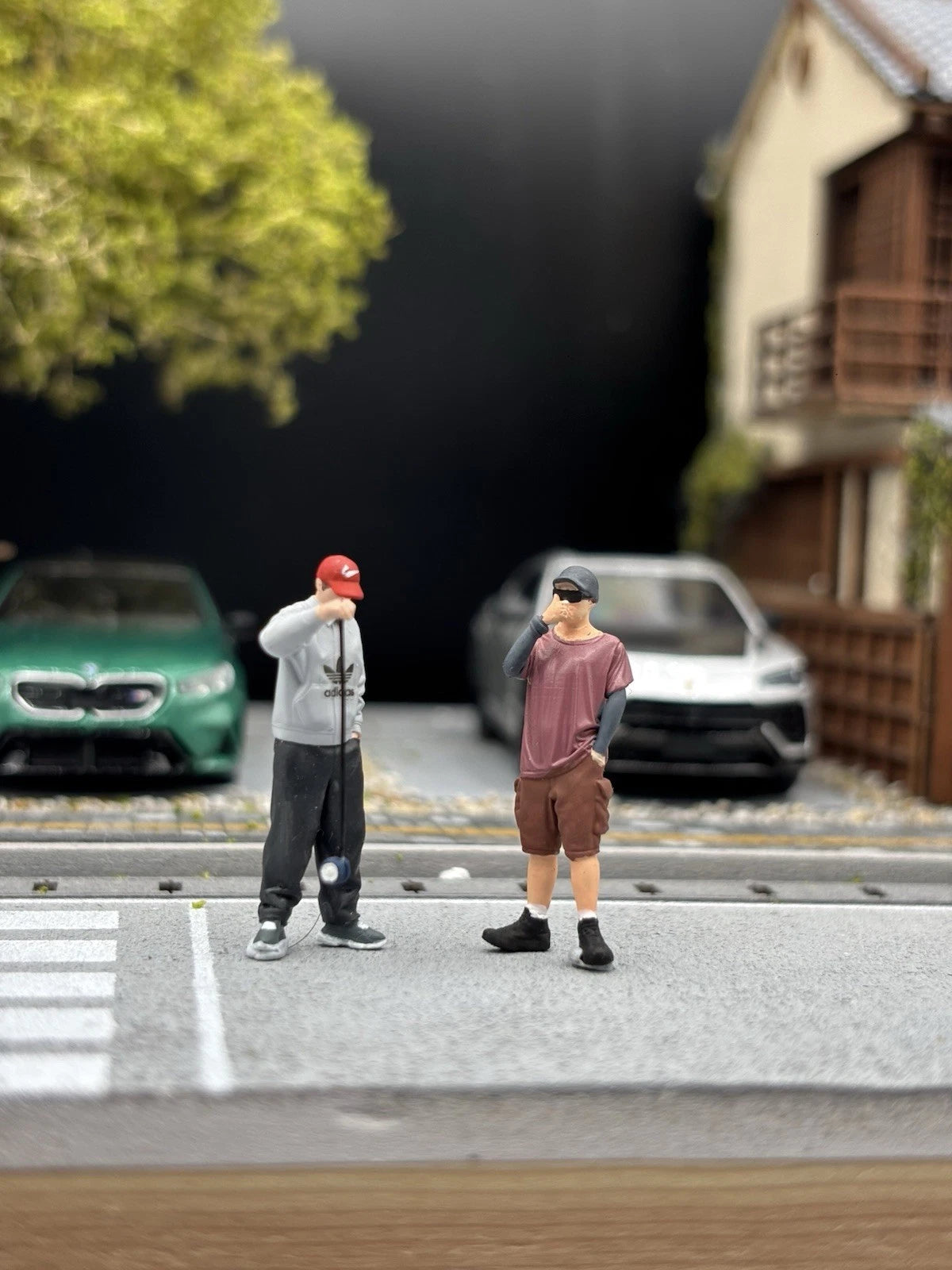 1/64 Realistic Lifestyle Ver 5, 4 People Hand Painted Figures Diecast Diorama
