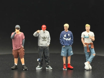 1/64 Realistic Lifestyle Ver 5, 4 People Hand Painted Figures Diecast Diorama