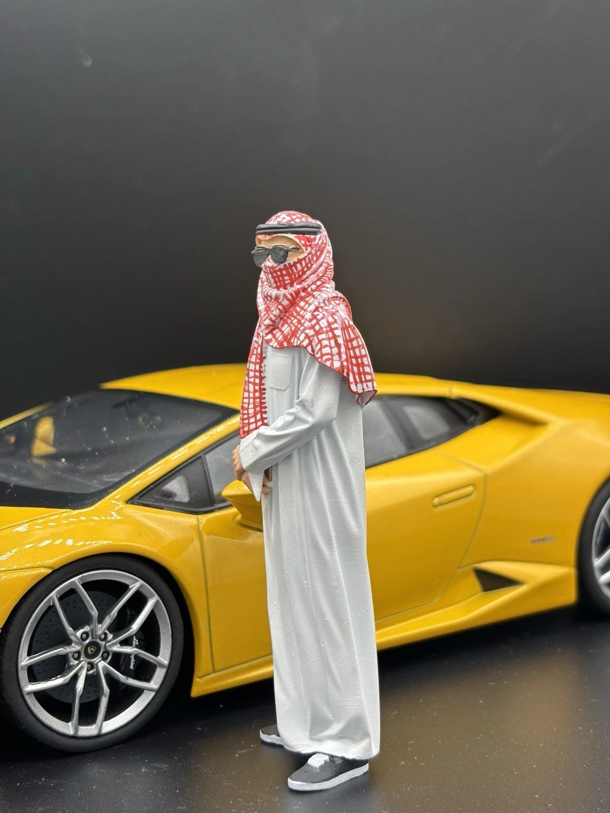 1/18 Dubai Millionaire Ver 2, Arab Figure for Diecast Cars
