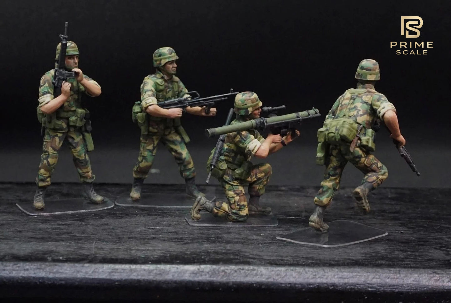 1/35 US Marines 4 Hand Painted Miniature Figures Modern Combat Diorama Set