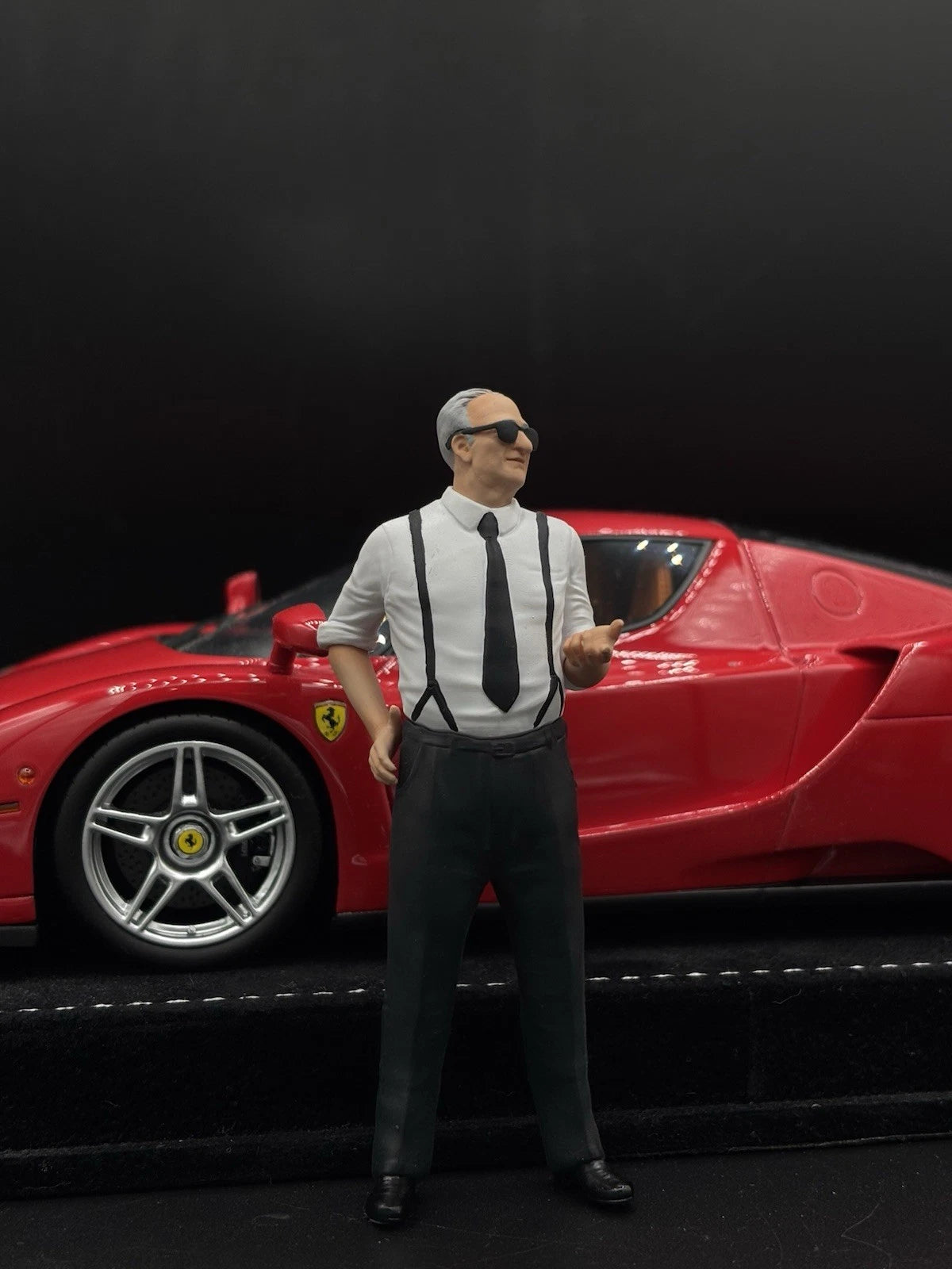 1:18 Scale Enzo Ferrari Figure, Hand-Painted Diorama Model Car