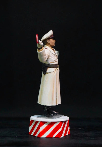 1/35 WWII German Road Police 4 Hand Painted Officer Figures Diorama Set