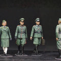1/35 WWII German Staff Personnel Figure Set, Hand Painted German Officers, 4 Military Miniatures for WW2 Diorama Display