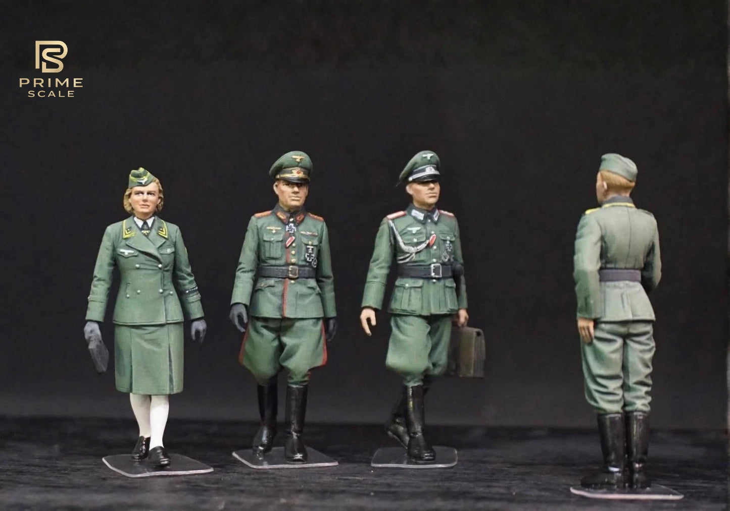 1/35 WWII German Staff Personnel Figure Set, Hand Painted German Officers, 4 Military Miniatures for WW2 Diorama Display