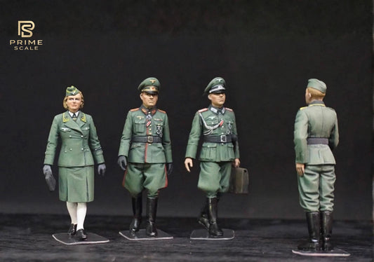 1/35 WWII German Staff Personnel Figure Set, Hand Painted German Officers, 4 Military Miniatures for WW2 Diorama Display