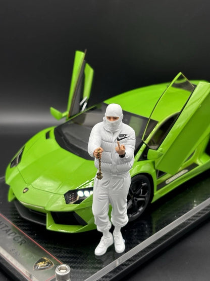 1/18 Streetwear Boy Figure Urban Diorama for Diecast Cars Collection