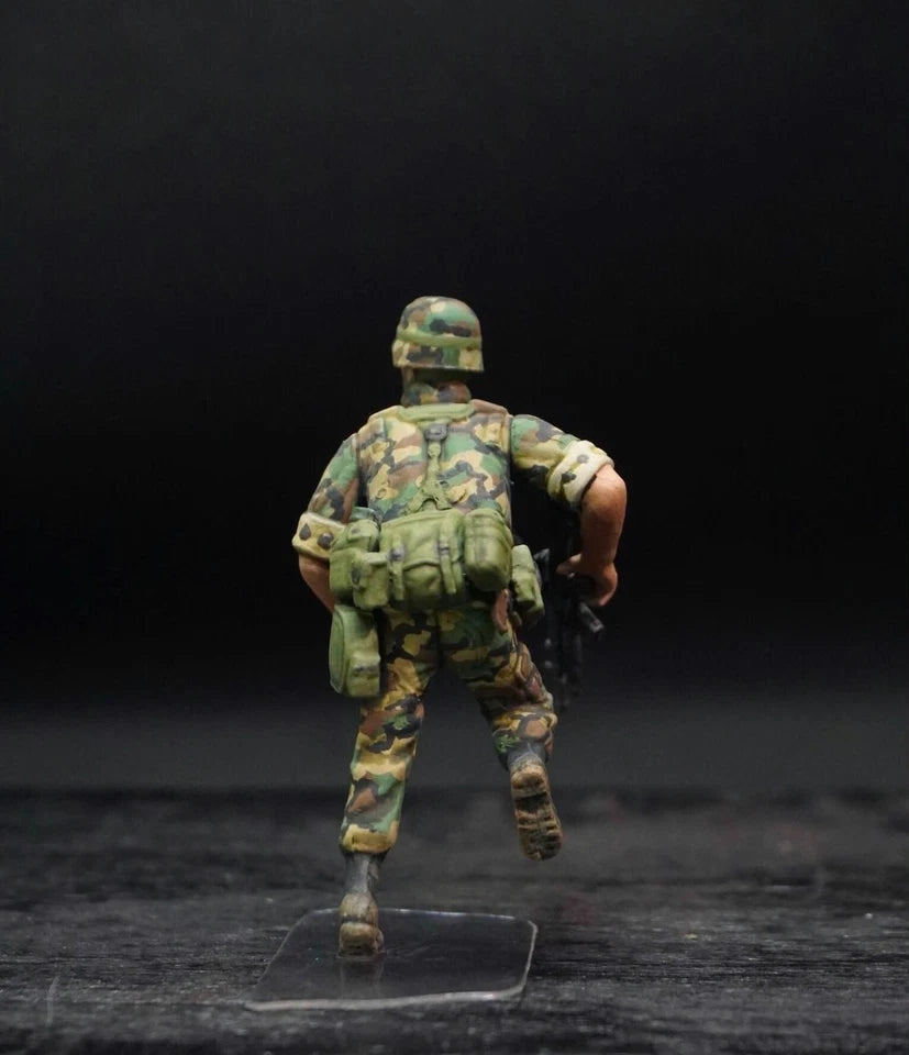 1/35 US Marines 4 Hand Painted Miniature Figures Modern Combat Diorama Set