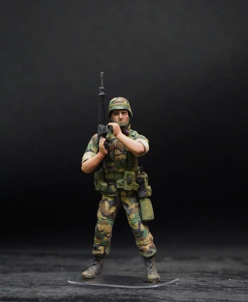 1/35 US Marines 4 Hand Painted Miniature Figures Modern Combat Diorama Set