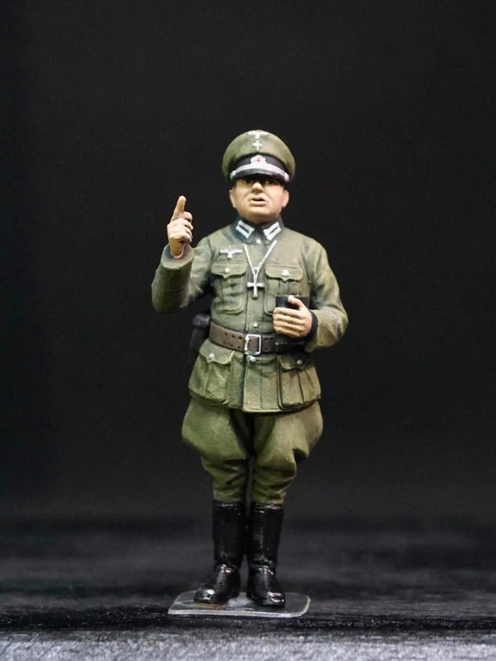 1/35 WWII German Road Police 4 Hand Painted Officer Figures Diorama Set
