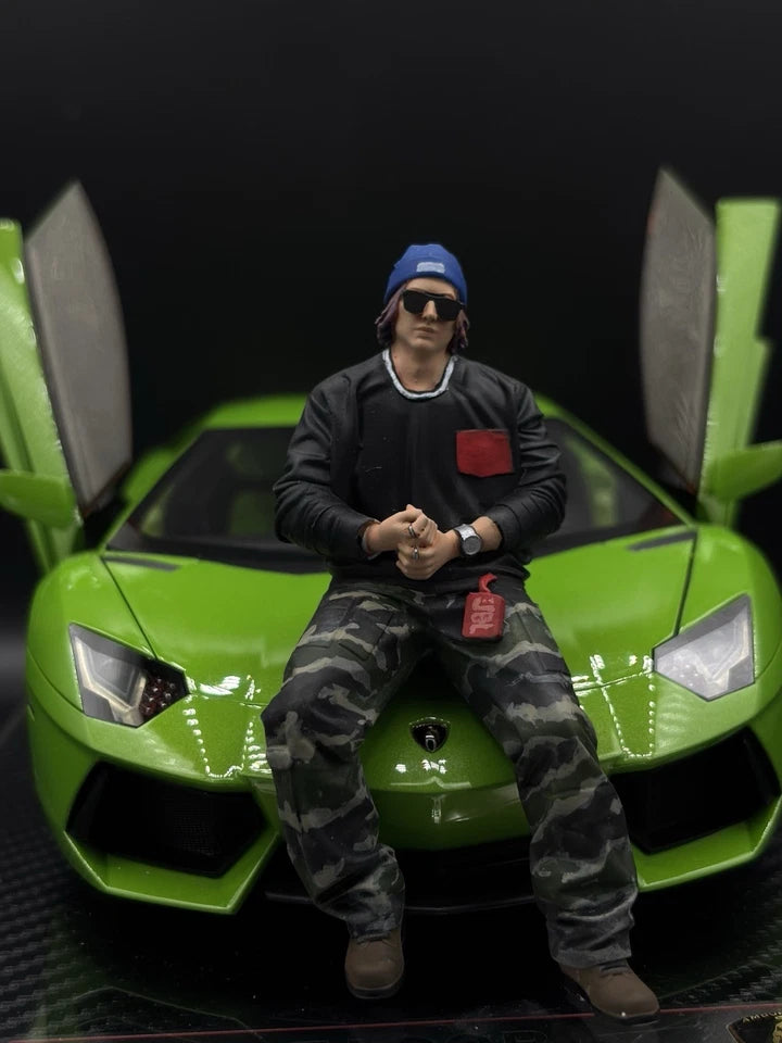 1/18 Streetwear Boy Figure Ver. 7 Urban Diorama for Diecast Cars Collection