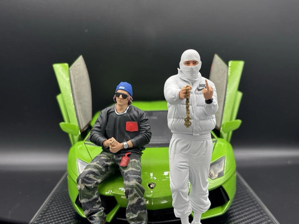 1/18 Streetwear Boy Figure Urban Diorama for Diecast Cars Collection