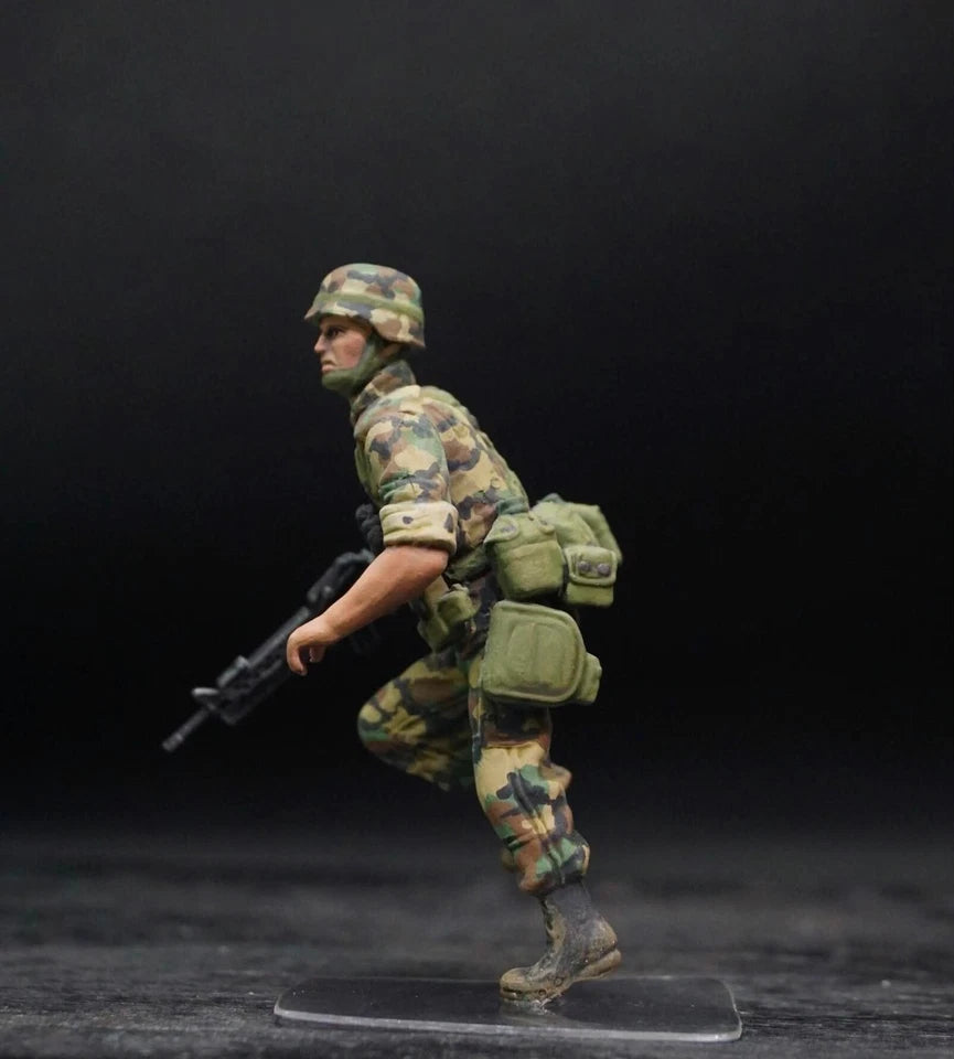 1/35 US Marines 4 Hand Painted Miniature Figures Modern Combat Diorama Set