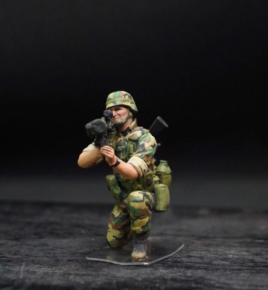 1/35 US Marines 4 Hand Painted Miniature Figures Modern Combat Diorama Set