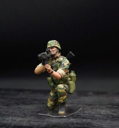 1/35 US Marines 4 Hand Painted Miniature Figures Modern Combat Diorama Set