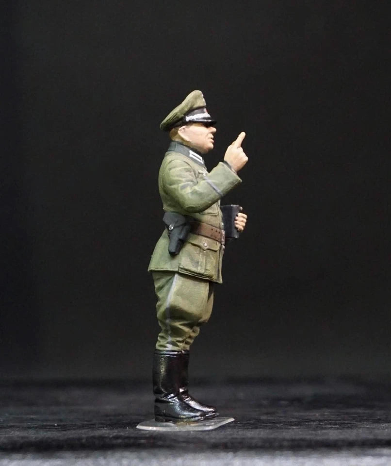 1/35 WWII German Road Police 4 Hand Painted Officer Figures Diorama Set