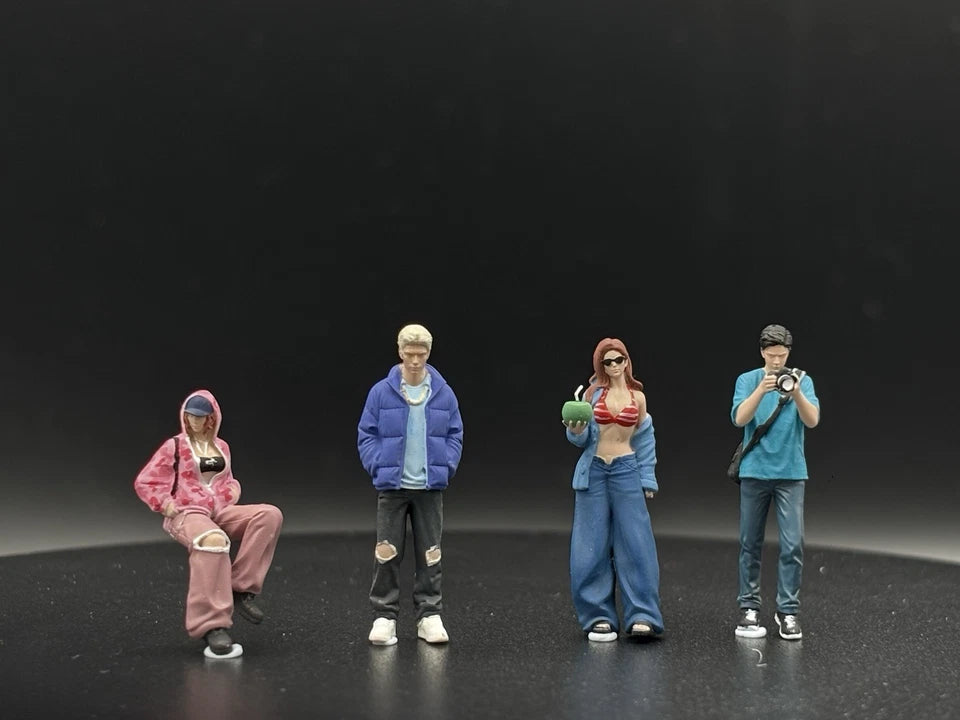 1/64 Realistic Lifestyle Ver 3, 4 People Hand Painted Figures Diecast Diorama
