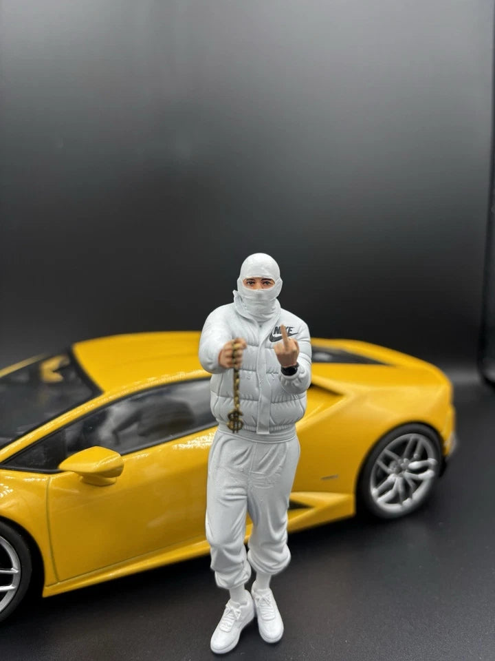1/18 Streetwear Boy Figure Urban Diorama for Diecast Cars Collection